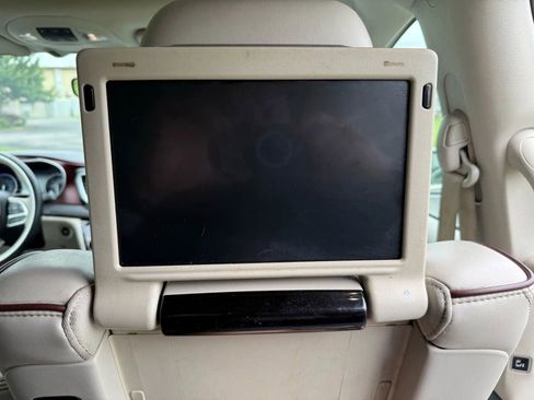 Used 2017 Chrysler Pacifica Limited image 14