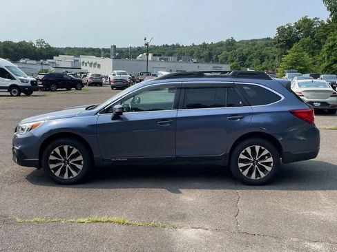 Used 2016 Subaru Outback 3.6R Limited AWD/4WD image 3