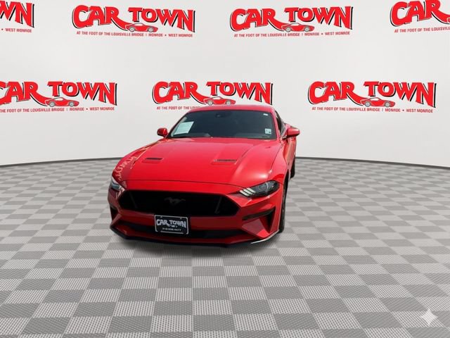 Used 2022 Ford Mustang GT Premium w/ Equipment Group 401A RWD image 3