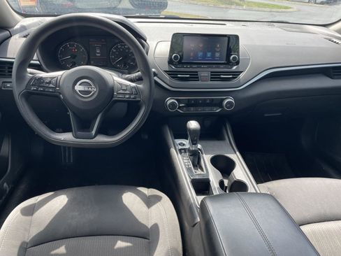 Used 2024 Nissan Altima 2.5 S image 7