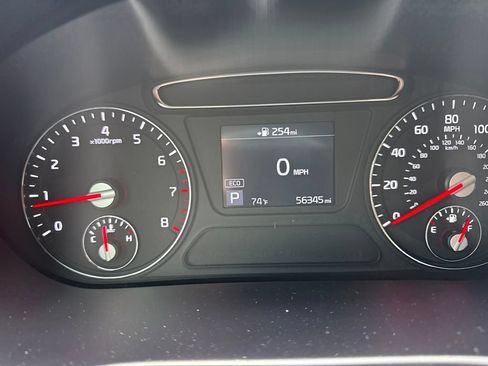 Used 2019 Kia Sorento AWD image 6