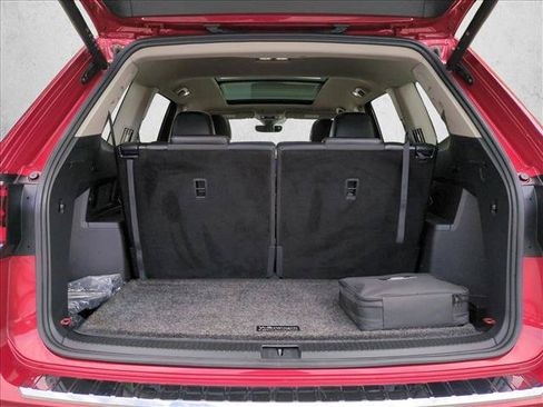 Used 2024 Volkswagen Atlas SEL Premium R-Line AWD/4WD image 6