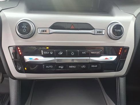 Certified 2022 Ford Explorer XLT w/ Equipment Group 202A image 25