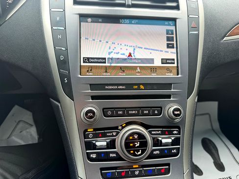 Used 2017 Lincoln MKZ Reserve w/ Climate Package image 21