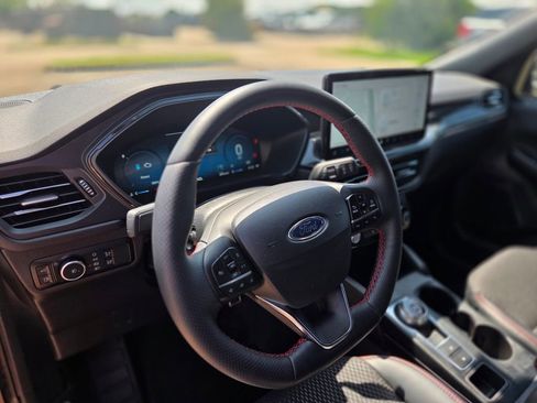 Used 2024 Ford Escape ST-Line Elite AWD/4WD image 16