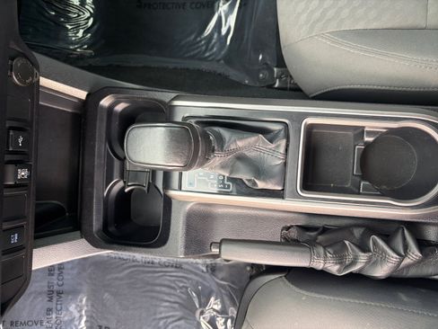 Used 2020 Toyota Tacoma SR5 RWD image 23