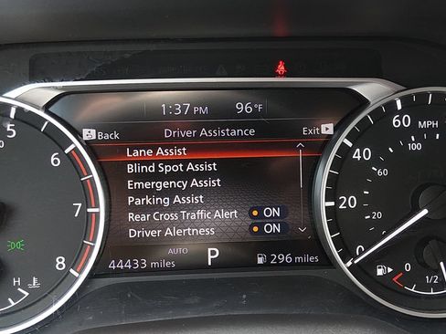 Used 2024 Nissan Rogue S AWD/4WD image 25