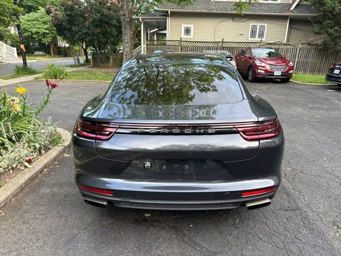 Used 2018 Porsche Panamera 4 AWD/4WD image 10