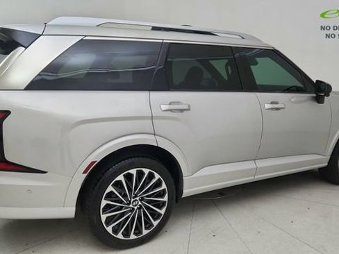 Used 2026 Hyundai Palisade Calligraphy FWD image 6