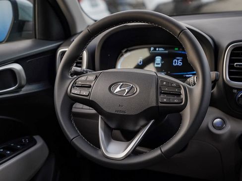 New 2026 Hyundai Venue SEL image 17