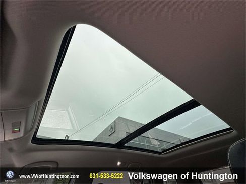 Certified 2022 Volkswagen Atlas SEL Premium image 33