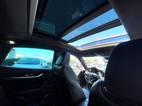 Used 2019 Maserati Levante S GranSport image 19