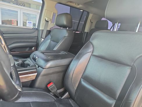 Used 2019 GMC Yukon XL SLT AWD/4WD image 9