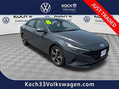 Used 2023 Hyundai Elantra SEL w/ Convenience Package FWD image 1