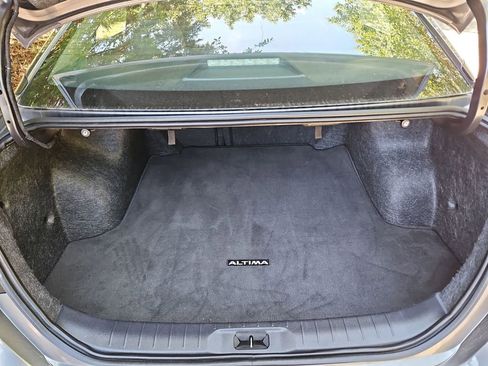Used 2023 Nissan Altima 2.5 SV FWD image 29