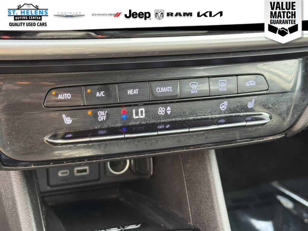 Used 2022 Chevrolet Bolt LT w/ Infotainment Package FWD image 25