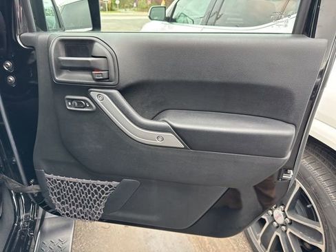 Used 2017 Jeep Wrangler Unlimited Sahara w/ Max Tow Package image 24