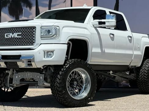 Used 2017 GMC Sierra 3500 Denali w/ Duramax Plus Package AWD/4WD image 2