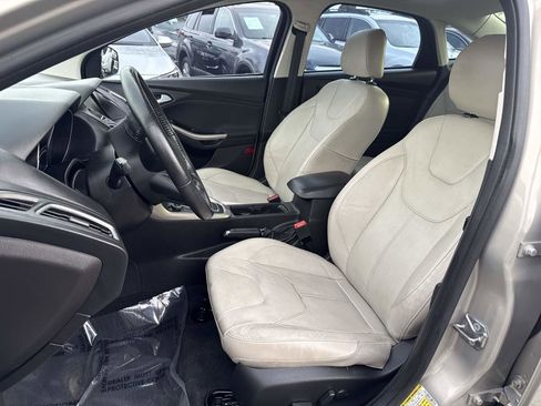 Used 2015 Ford Focus Titanium image 7