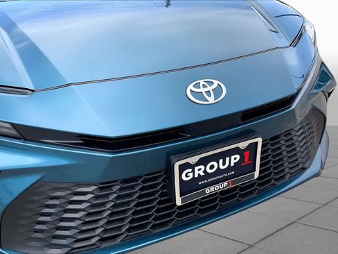 Used 2025 Toyota Camry SE FWD image 56