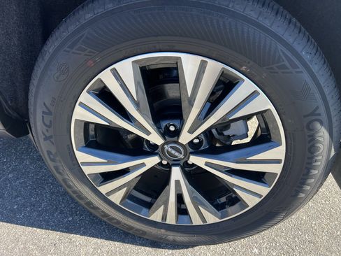 Certified 2023 Nissan Rogue SV image 23