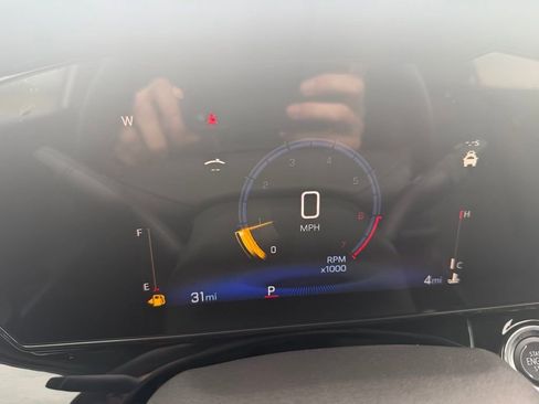 New 2026 Chevrolet Trax RS w/ Sunroof Package FWD image 18