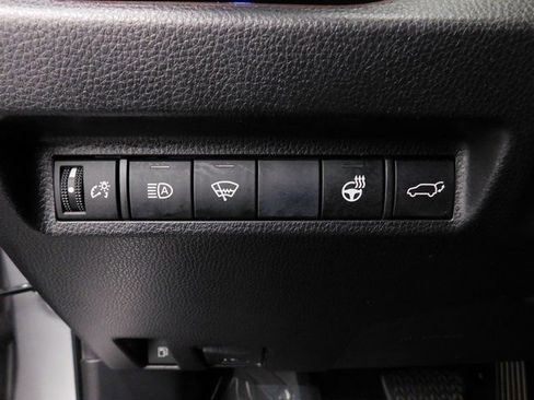 Used 2019 Toyota RAV4 Limited image 41