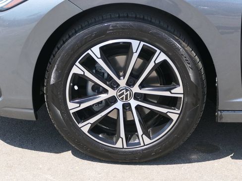 Used 2025 Volkswagen Jetta Sport FWD image 8