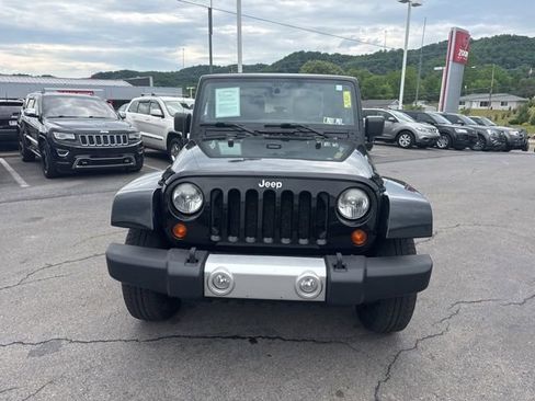 Used 2013 Jeep Wrangler Sahara w/ Connectivity Group AWD/4WD image 3