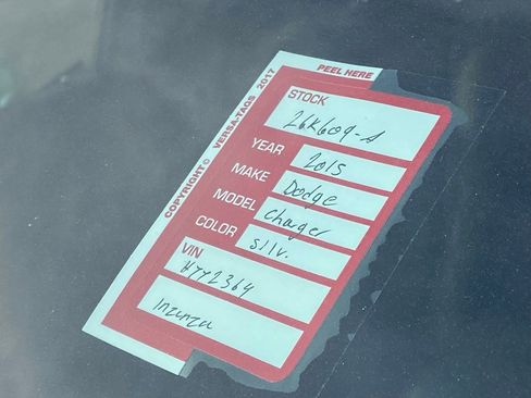 Used 2015 Dodge Charger SXT image 10