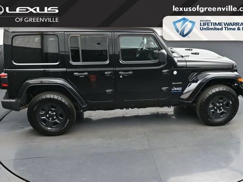Used 2024 Jeep Wrangler Unlimited Sahara w/ Technology Group AWD/4WD image 43