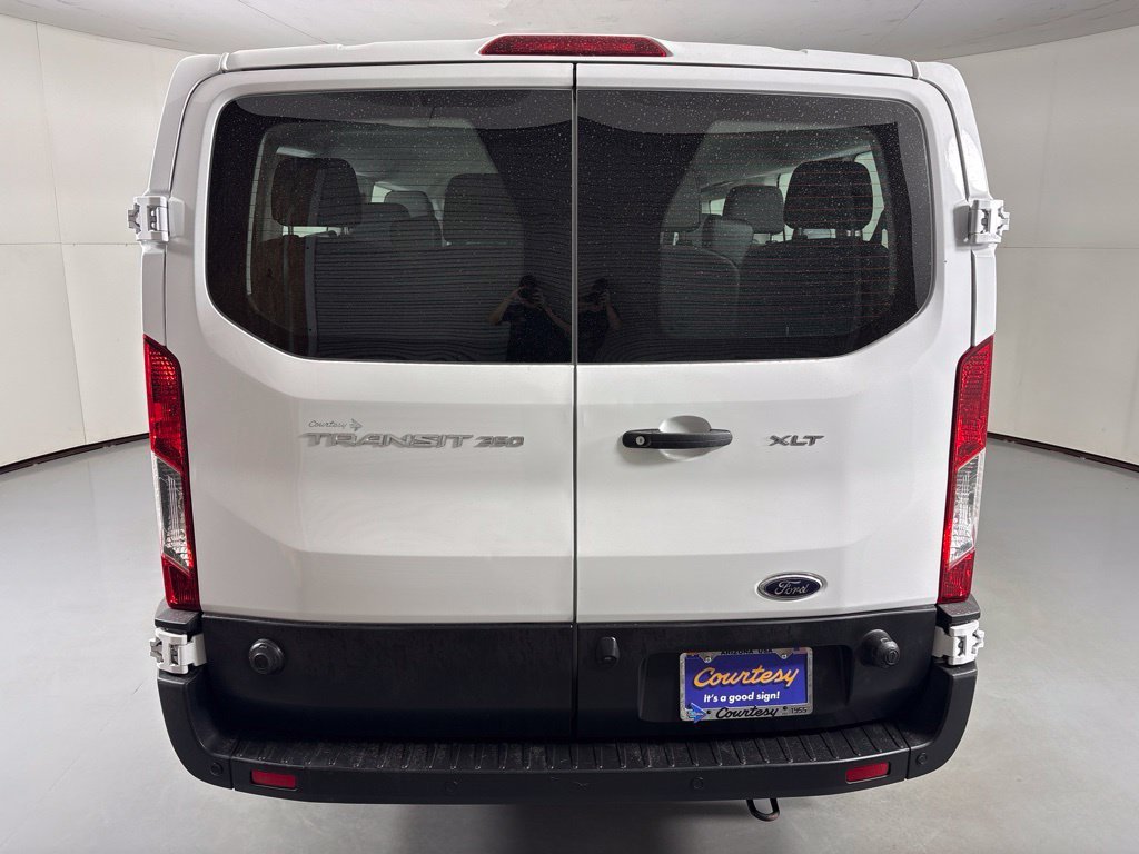 Used 2024 Ford Transit 350 XLT RWD image 7