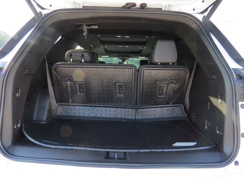 Certified 2023 Chevrolet Traverse Premier FWD image 11