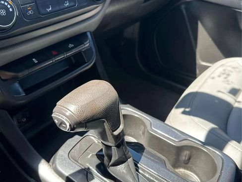Used 2021 Chevrolet Colorado W/T w/ WT Convenience Package RWD image 20