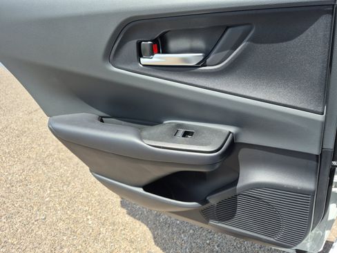 Used 2024 Toyota Prius XLE FWD image 19