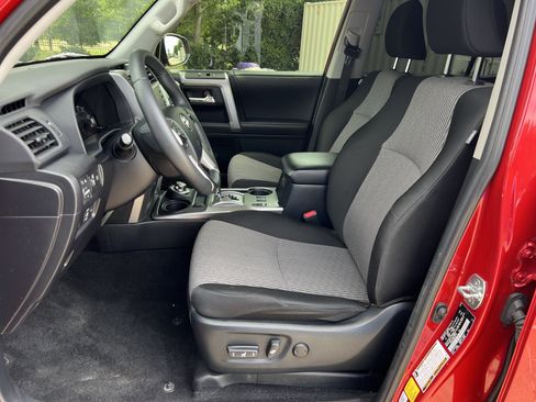 Used 2024 Toyota 4Runner SR5 AWD/4WD image 26