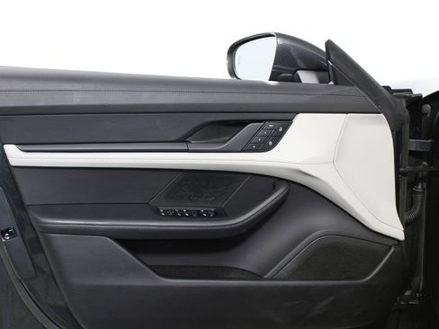 Used 2023 Porsche Taycan w/ Premium Package image 7