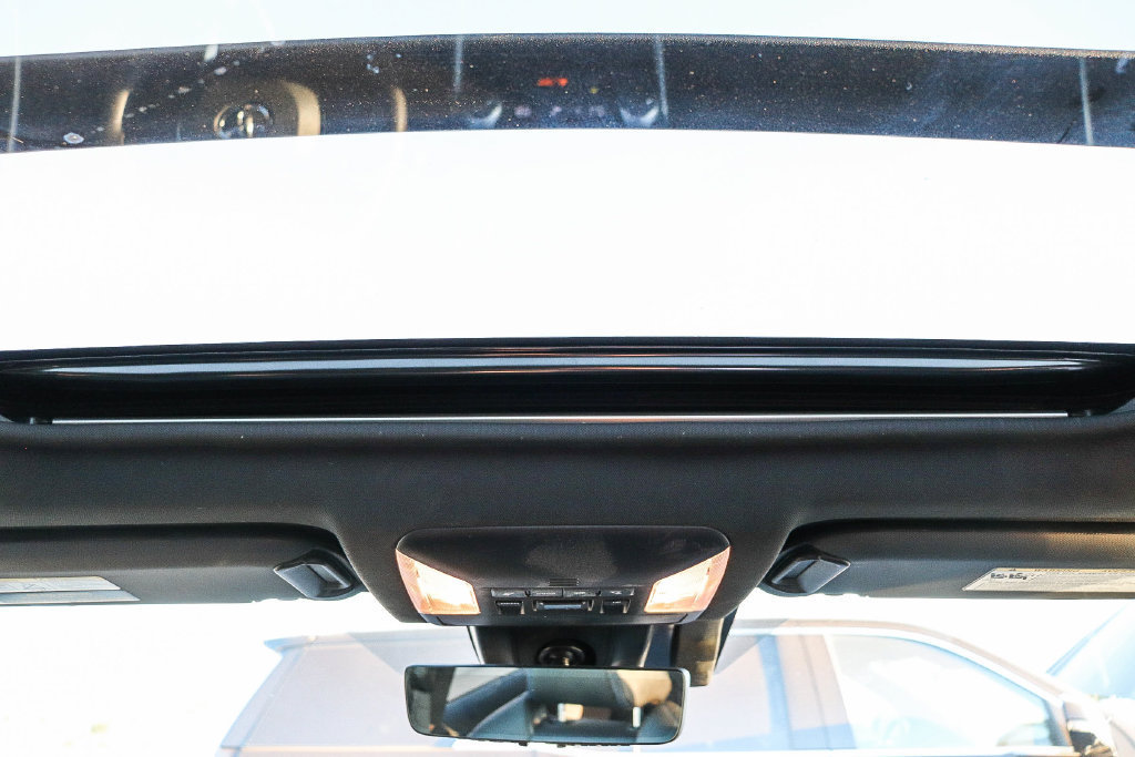 Used 2021 Toyota RAV4 XSE w/ XSE Grade Weather Package AWD/4WD image 18