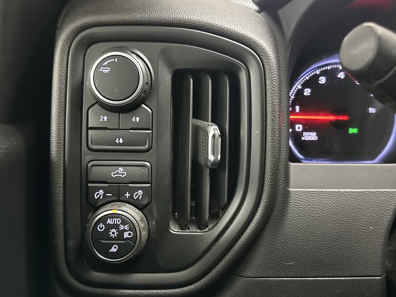 Used 2023 Chevrolet Silverado 2500 Custom w/ Custom Value Package AWD/4WD image 40