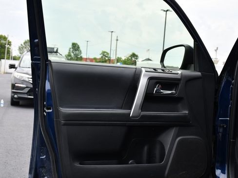 Used 2024 Toyota 4Runner SR5 AWD/4WD image 13
