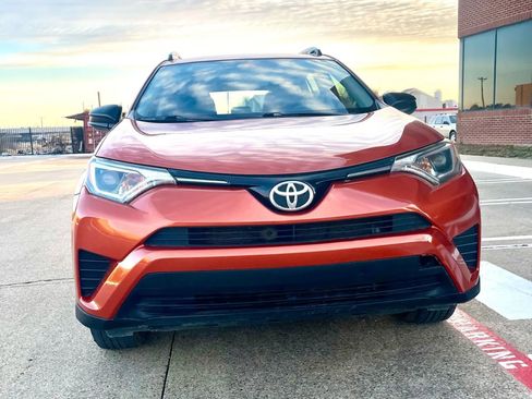 Used 2016 Toyota RAV4 LE image 23