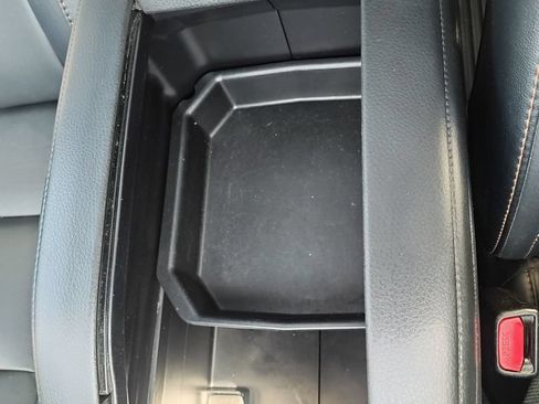 Used 2017 Toyota Highlander XLE AWD/4WD image 28
