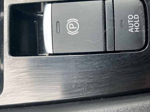 Used 2025 Nissan Rogue SV FWD image 28