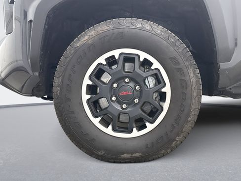 Used 2024 Toyota Tacoma TRD Off-Road image 24