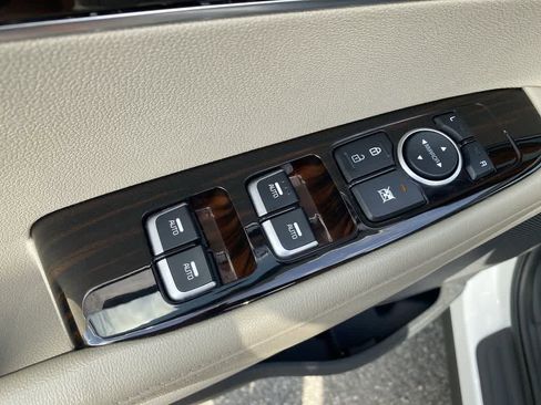 Used 2020 Kia Sorento EX image 13