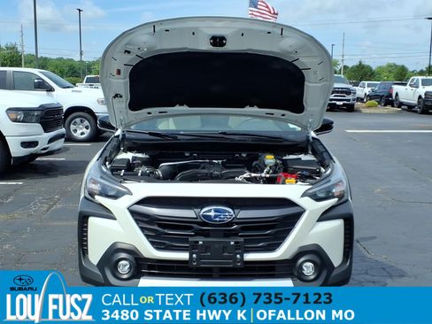 Used 2025 Subaru Outback Limited AWD/4WD image 31