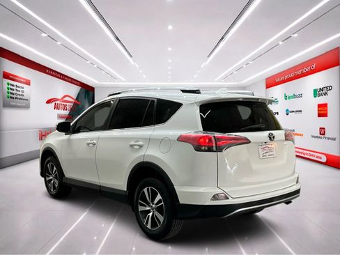 Used 2017 Toyota RAV4 XLE image 5