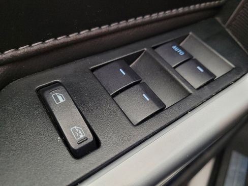 Used 2013 Ford Edge Sport w/ Driver Entry Pkg image 27