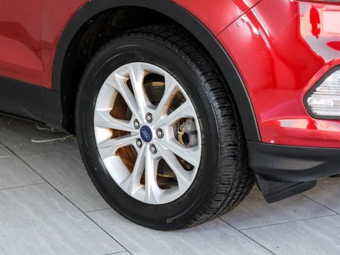 Used 2017 Ford Escape SE w/ Equipment Group 201A AWD/4WD image 50