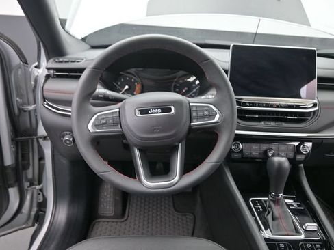 Used 2024 Jeep Compass Trailhawk w/ Sun and Sound Group AWD/4WD image 27